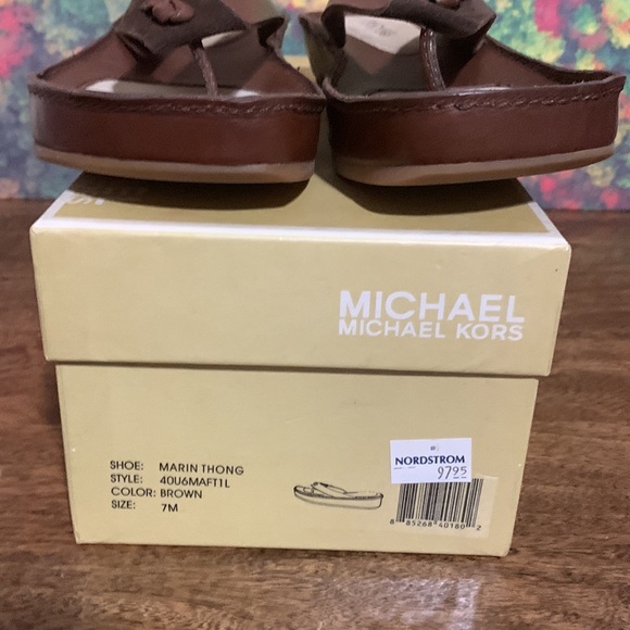 MICHAEL KORS MARIN THONG SANDAL SIZE. 7 BROWN NWB - Picture 6 of 11